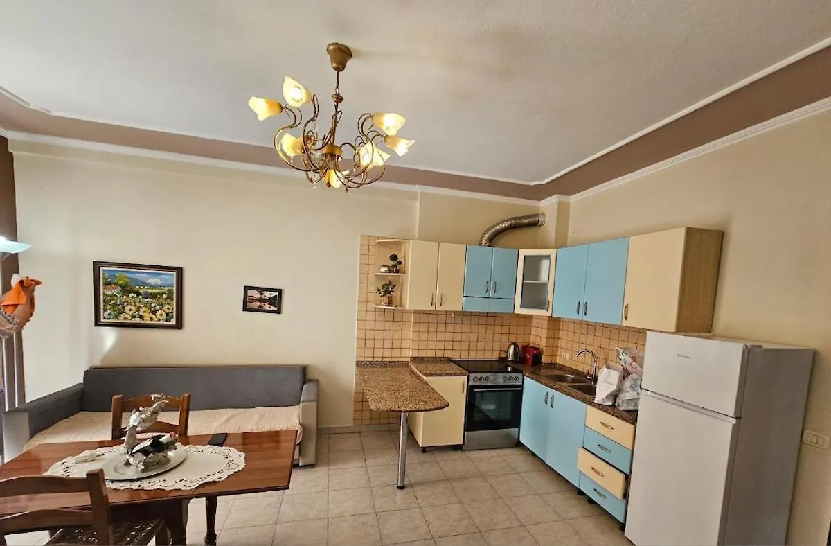 Pina'S Seaside Apartment Durrës Albania